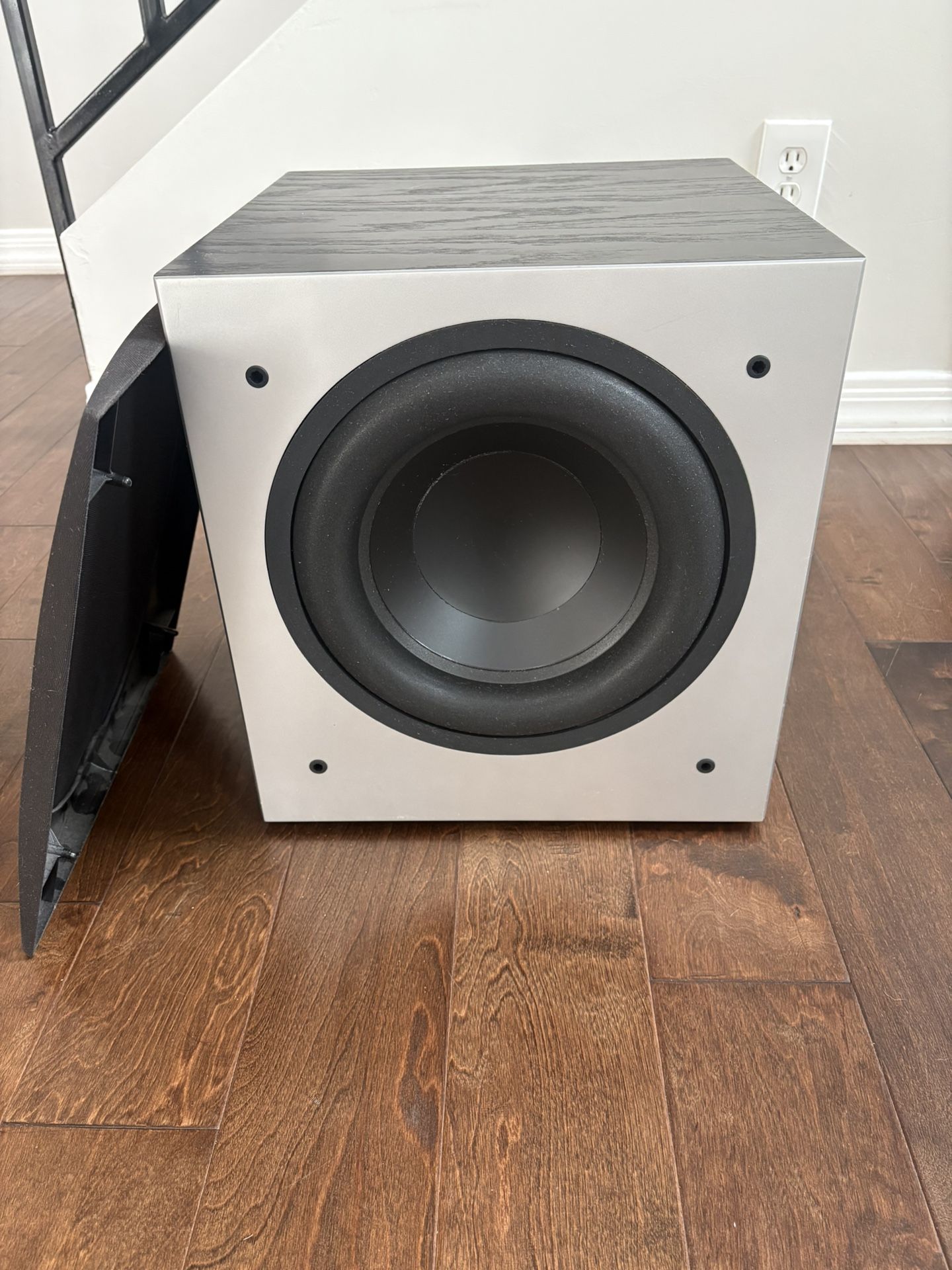 Polk Audio Surround Sound Speakers And Denon Amp