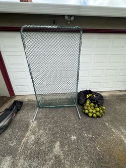 Juggs portable pitching screen