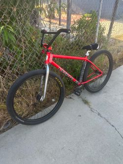 Red street co