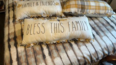 Set of 3 Fall Lumbar Throw Pillows - BLESS THIS FAMILY + FAMILY & FRIENDS + Plaid - Fringe