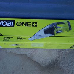 VACUUM RYOBI 18V BATTERY AND CHARGER INCLUDED 