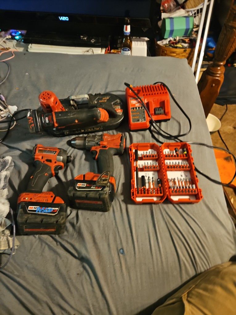 OBO...MILWAUKKE HUGE DEAL EVERYTHING INCLUDED
