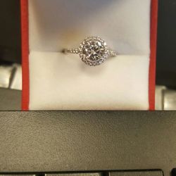 Crysral Halo setting silver ring size 6