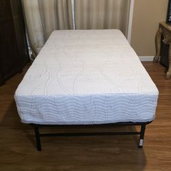 Twin size bed/ cama individual