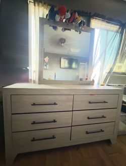 Mirror Dresser