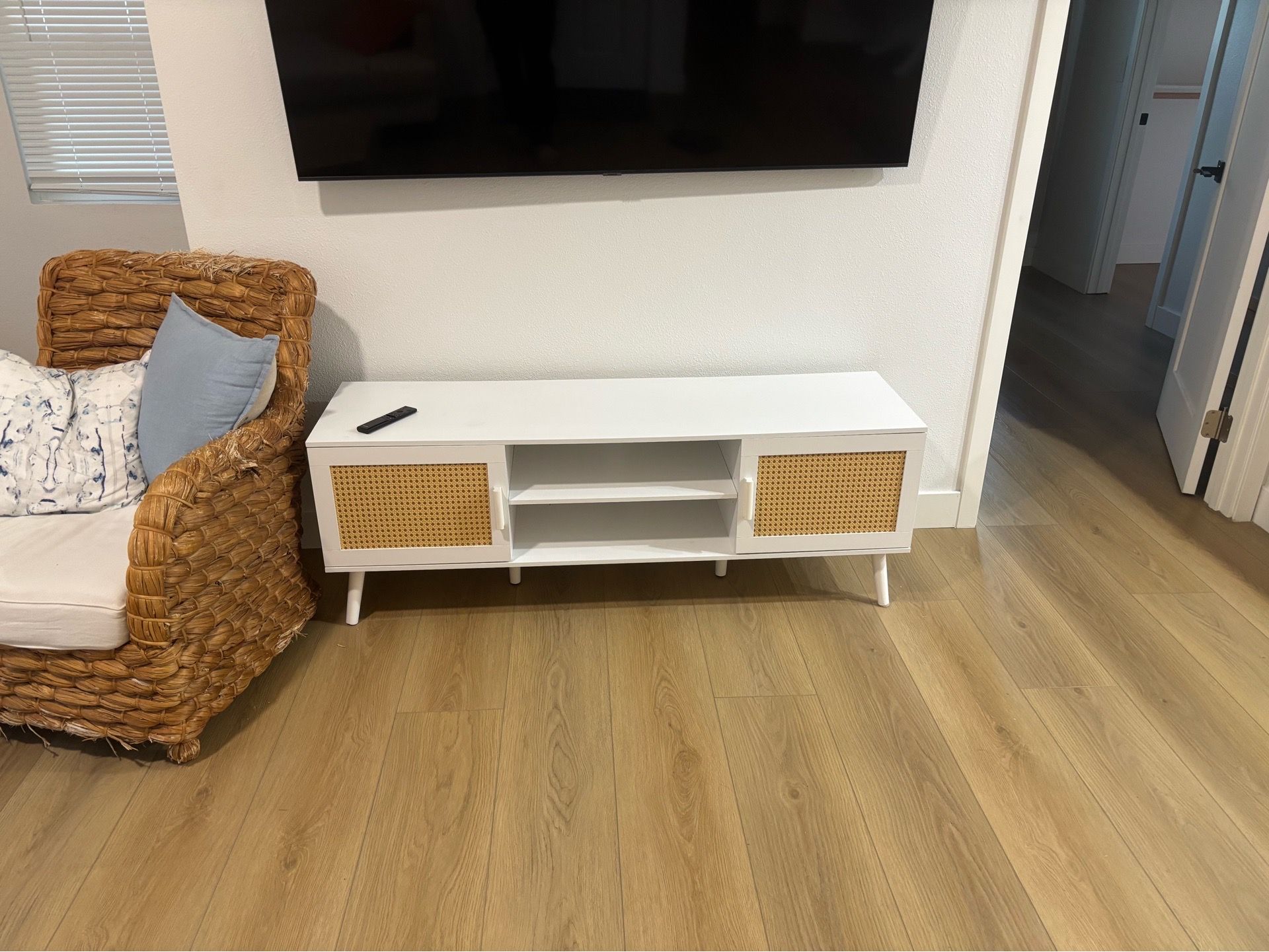 Tv stand