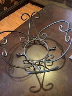Wrought Iron Basket. Can Put a Bowl in it or use like that