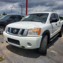 2015 Nissan Titan 4x4 From $ 1990 Down Payment 