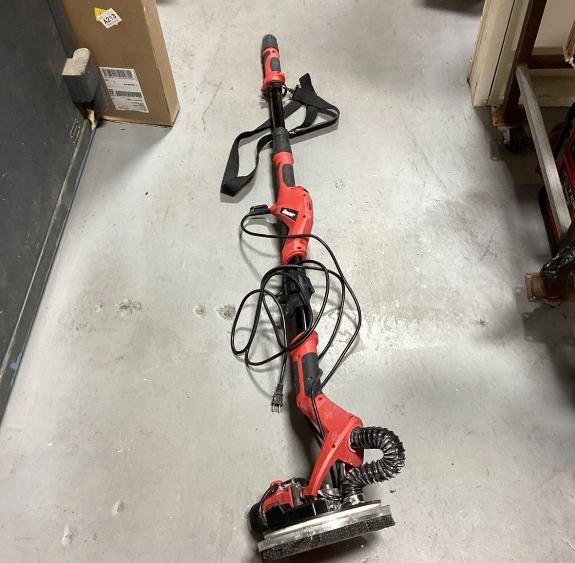 BAUER 59166 - 5 AMP 9” VARIABLE-SPEED DRYWALL SANDER