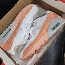 Nike airmax 90 size 7y