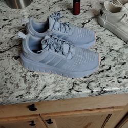 Adidas Blue And Pink Girls Size 5 Women's Size 6.5-7