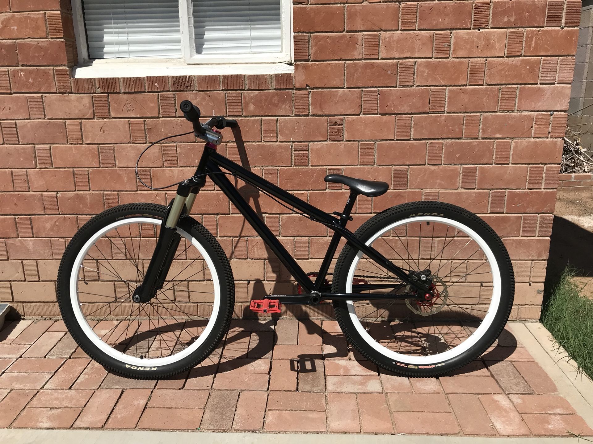 Dirtjumper BlkMrkt 357 custom build MTB