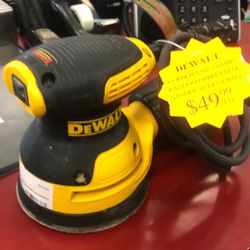 96091 Dewalt DWE9421 Corded 120v 3.0amp Random Orbit Palm Sander W/ Dust Bag 595666