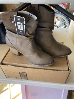 Women’s 👢 Boots