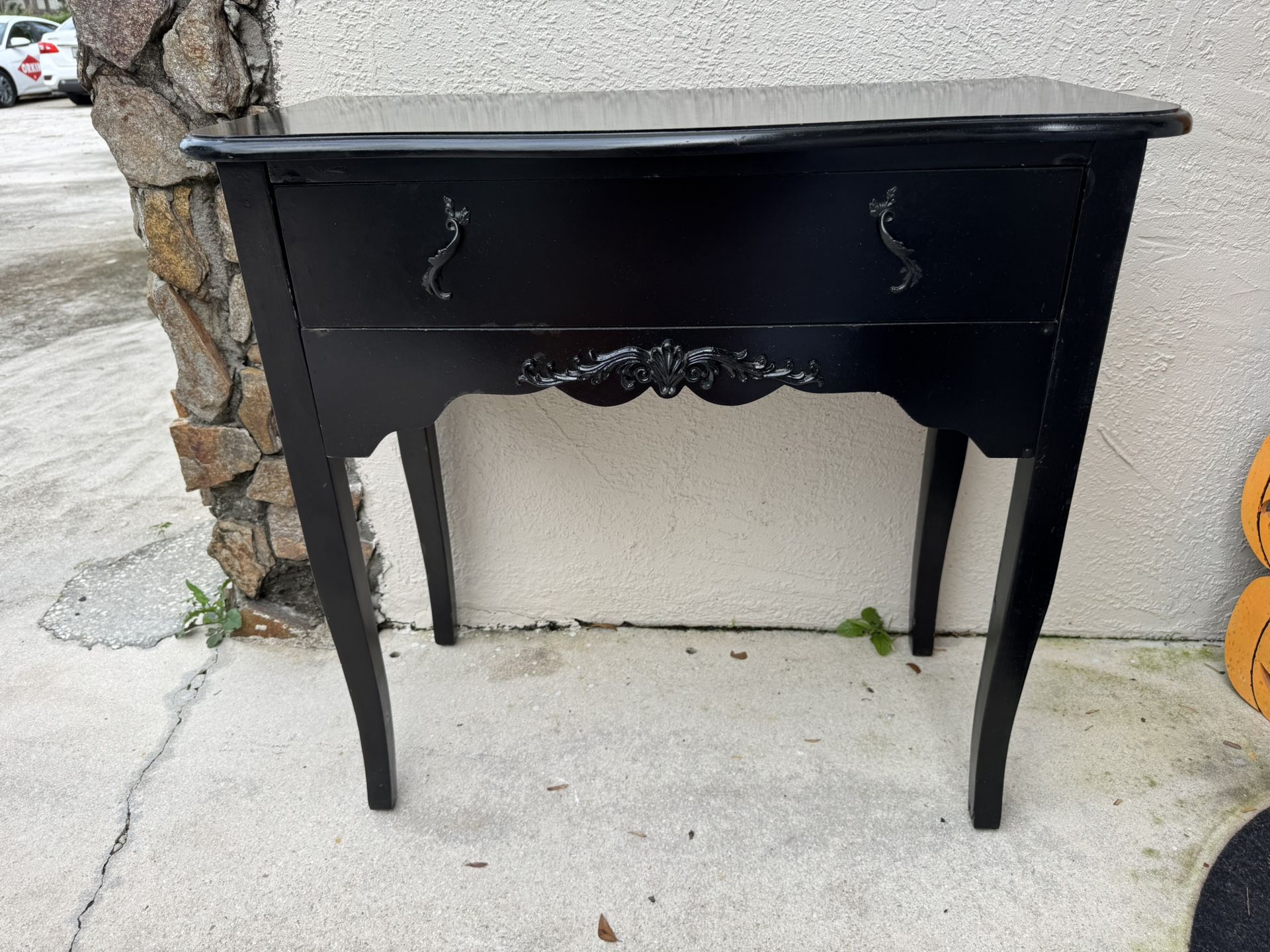 Cute Little Black Entryway Table