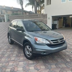 2011 Honda CR-V – 165k miles – Runs Great