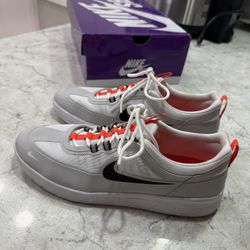 Nike SB Nyjah Free 2- Grey/White- Men’s size 10