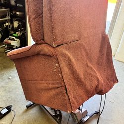 M Combo  Lift Chair -Works Great -(some Cosmetic Issues Due To A Cat Scratch) 