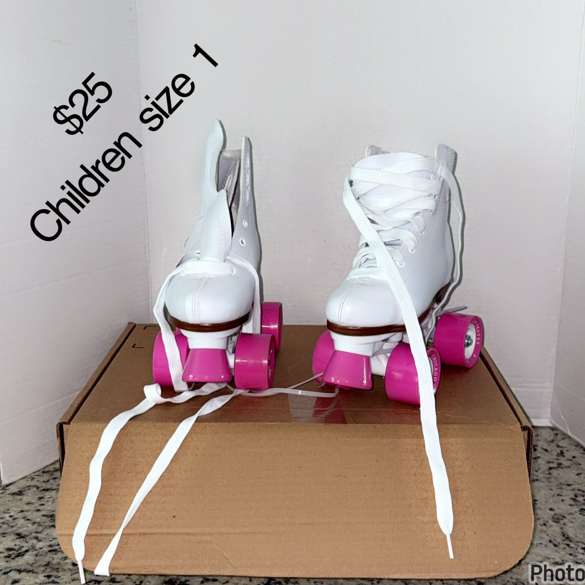 Chicago Girls Rink Roller Skates – Classic High-Top Quad Skates, Padded Ankle Collar,