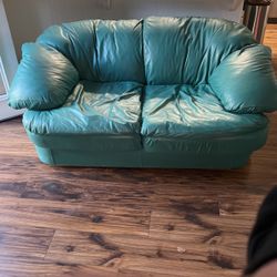  Viewpoint Leather Works Loveseat