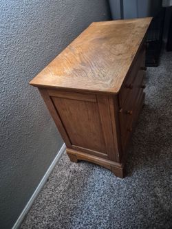 Night stand