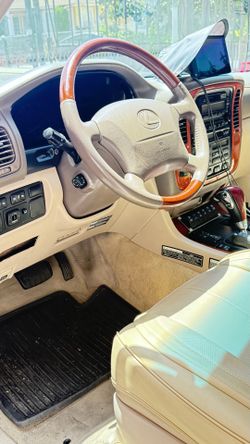 2000 Lexus LX 470