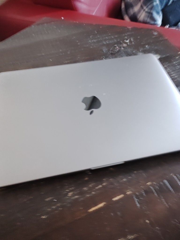 Apple MacBook Pro