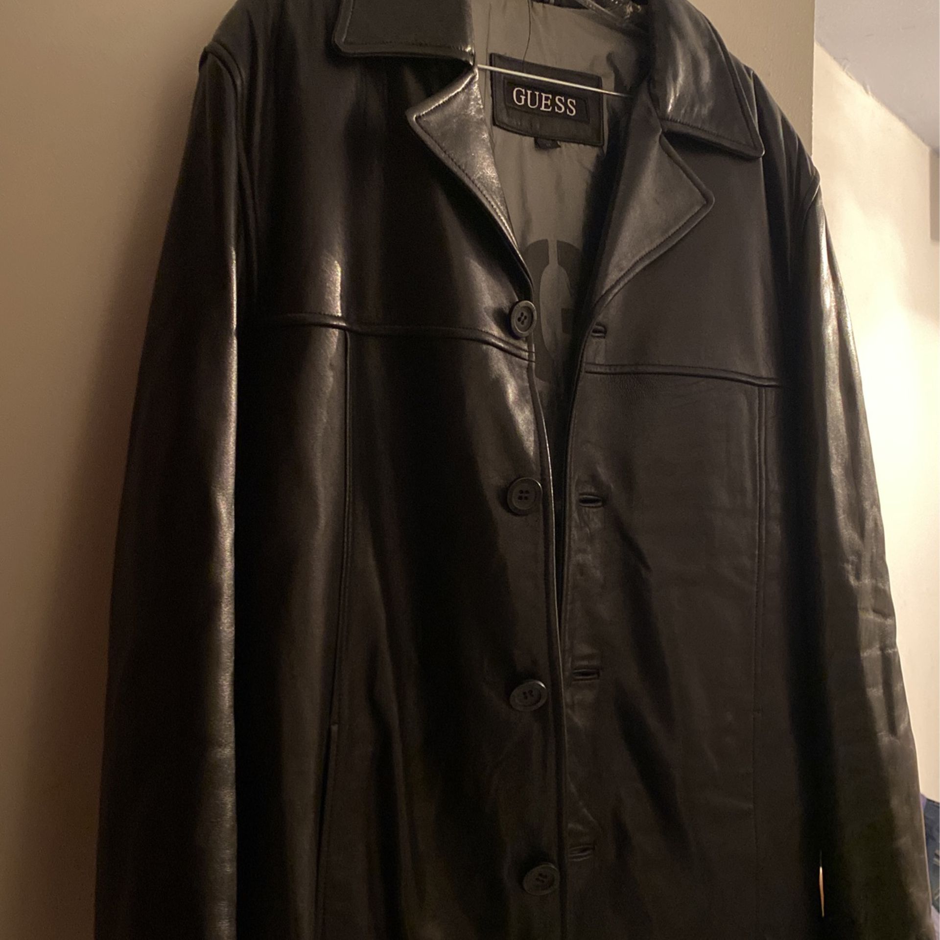 Men’s Medium Guess Leather Jacket 