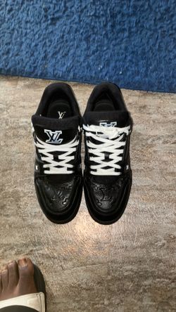 Louis Vuitton trainer Embossed monogram black