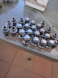 Toyota Lugnuts 24 off Tacoma