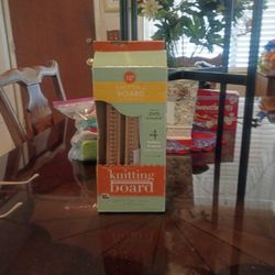 KNITTING BOARD
