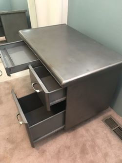 Retro children’s metal desk