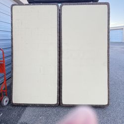 🎁KING SIZE BOXSPRINGS- STERN & FOSTER BRAND🎁