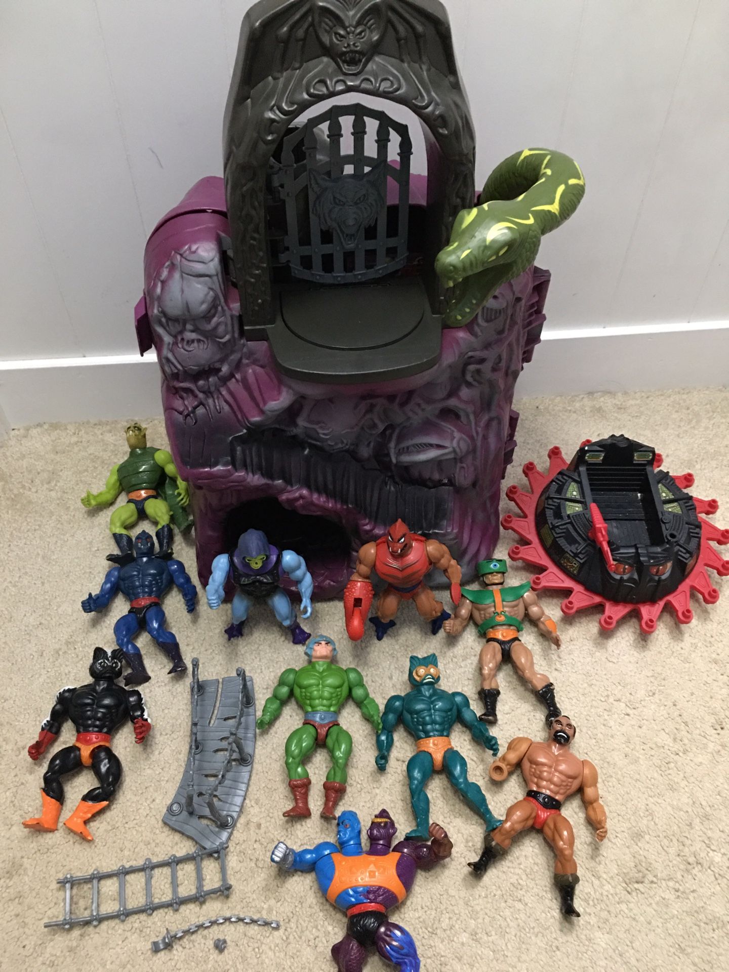 Vintage Masters of the Universe Snake Mountain Castle & Figures