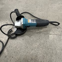 Makita GA4530 4-1/2” angle grinder + diamond blade