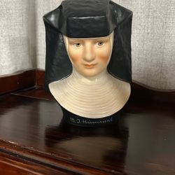 70’s Collectible Sister Bust