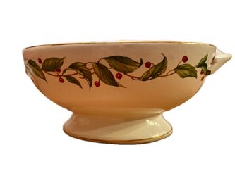 Vintage Teleflora Porcelain Serving Bowl Berry and Vine Christmas
