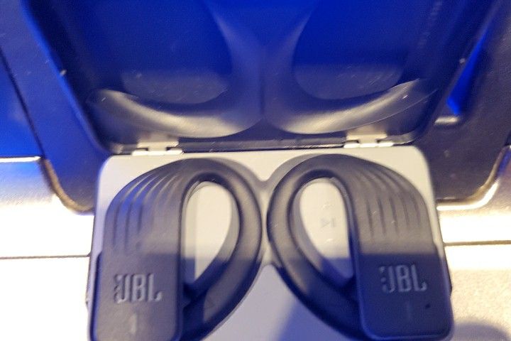 JBL Endurance Peak Truly Wireless Earbuds E