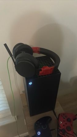 Xbox Series X Gaming Bundle