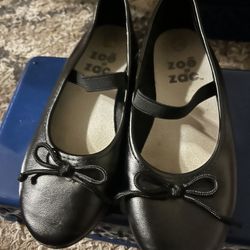 Girls Flats / Dress Shoes 