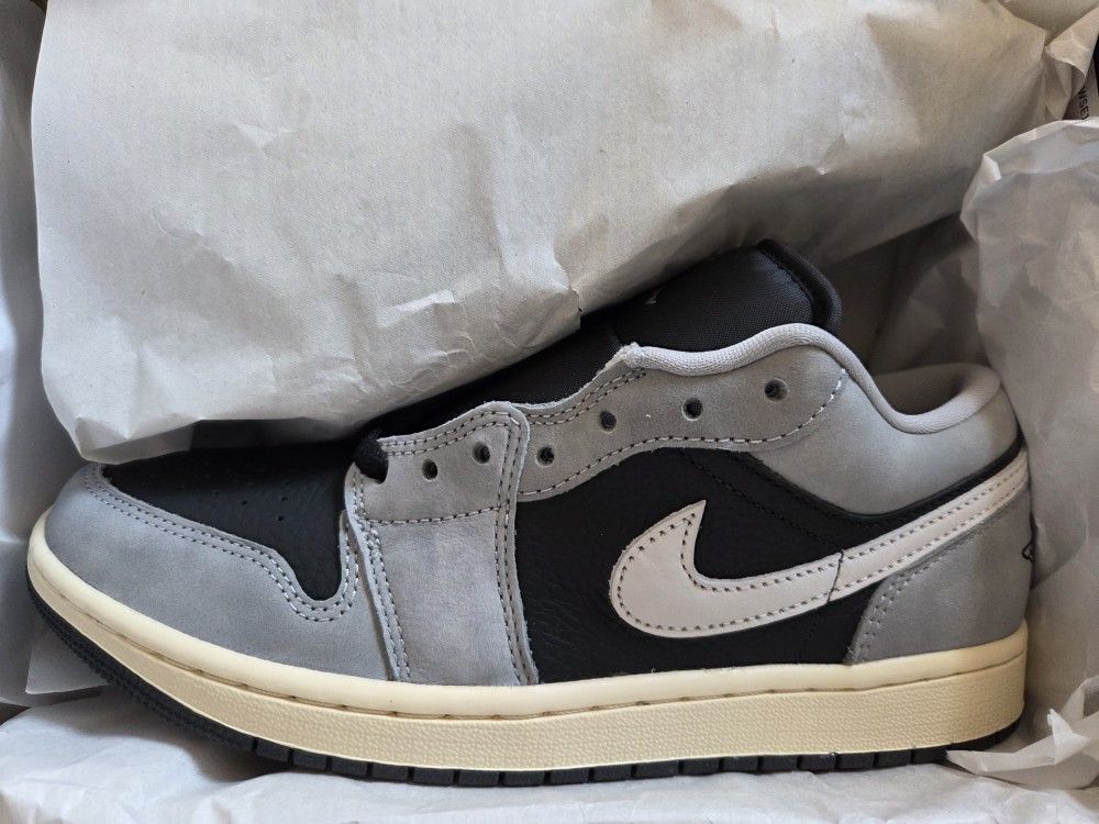 🔥JORDAN 1 LOW "LIGHT SMOKE GREY OFF NOIR" NEW W/BOX, MEN'S SIZE 7.5💲125 FIRM TAKES THEM 🔥