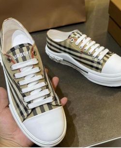 Burberry shoes