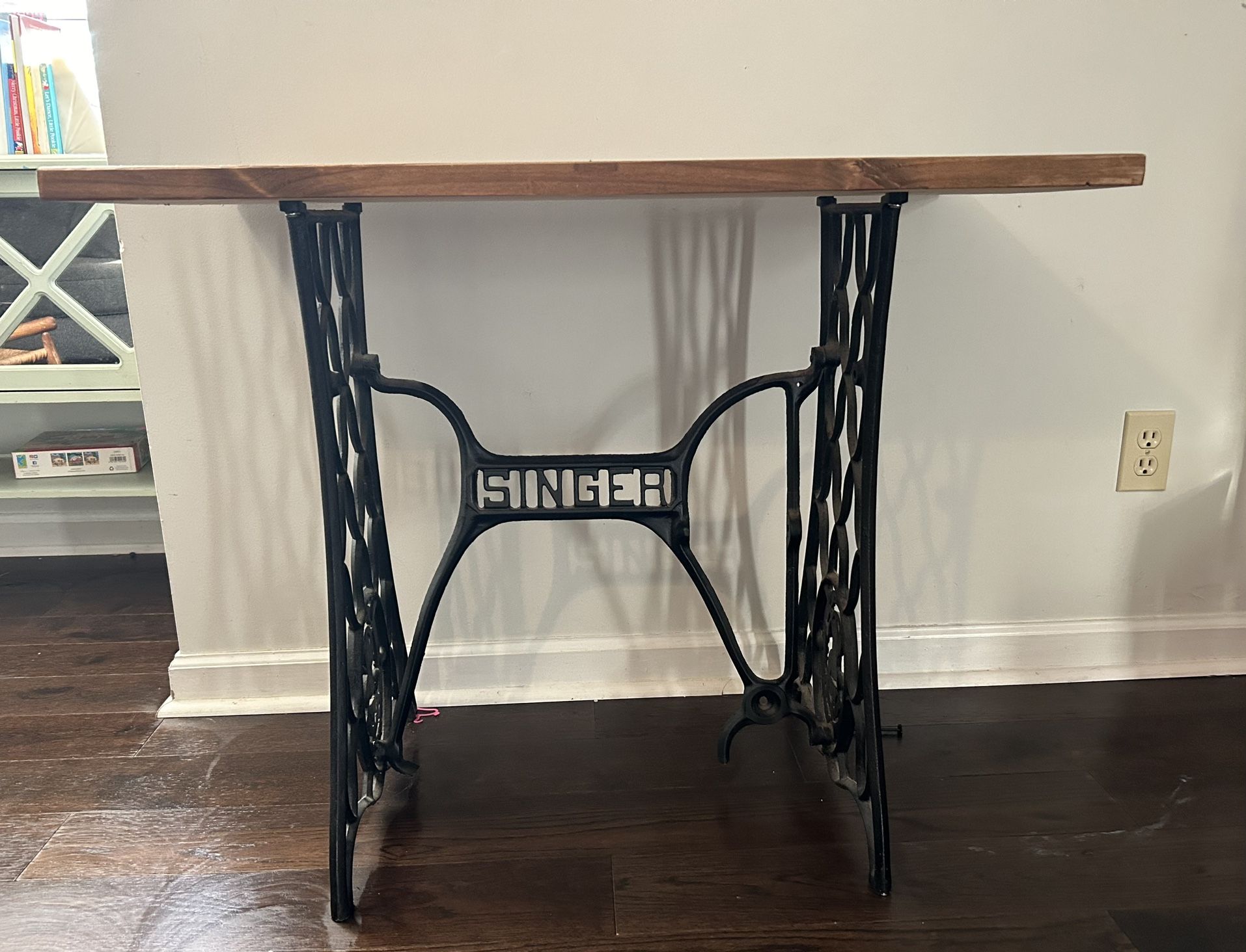 Vintage Singer Sewing Table 