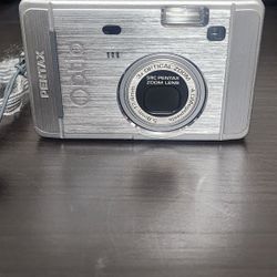 Pentax Optio S40 Silver 4.0MP Compact Digital Camera 