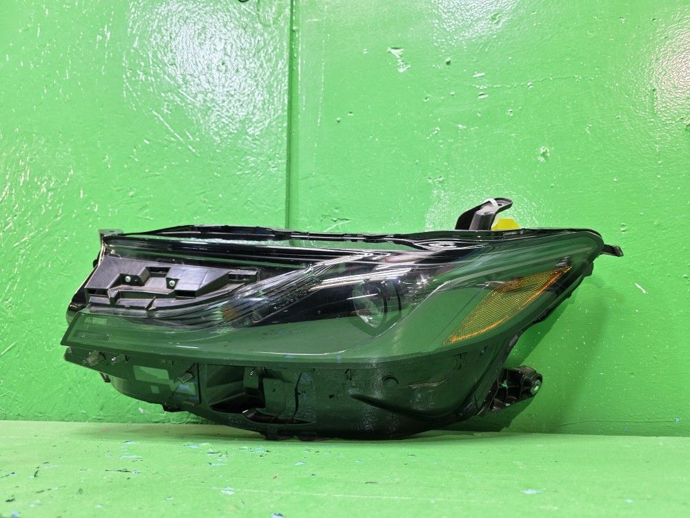 CAMRY 2025 HEADLIGHT OEM