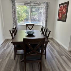 Dining Room Table 