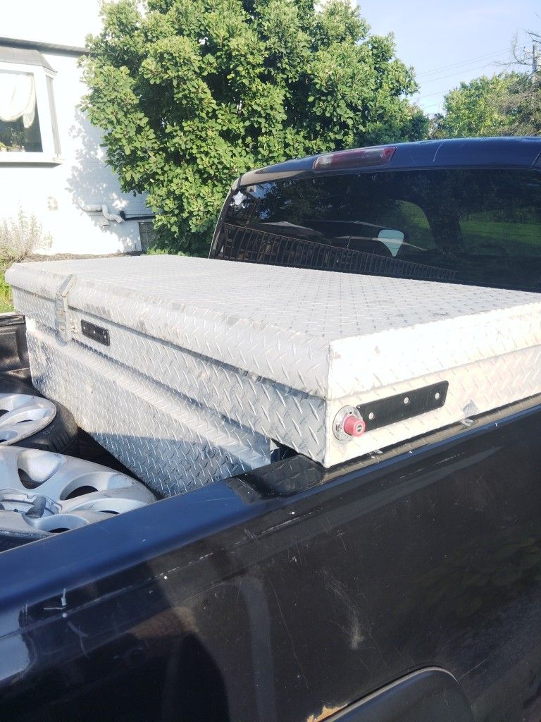 Truck Tool Box