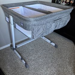Twin bassinet