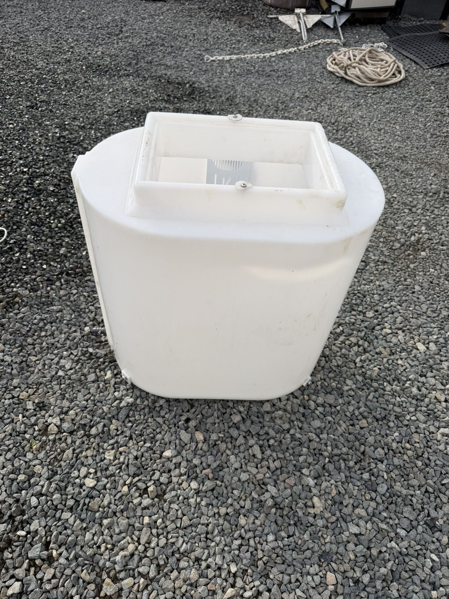 Bait Tank (32 Gallon)