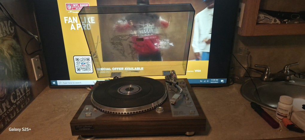 Fisher MT 6250 Turntable
